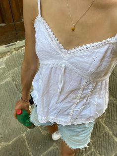 Lolo Summer, Eyelet Top Outfit, Brunch Dates, Quoi Porter, Stockholm Fashion, Dream Clothes, Looks Vintage, Spring Summer Outfits, Fashion Killa