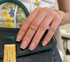 Short Classy Nails, Gel Nails French, White Tip Nails, French Manicure Nails, Simple Gel Nails, Minimal Nails, Casual Nails