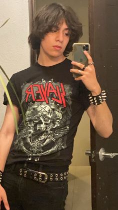 Metal Band Outfit Men, Heavy Metal Aesthetic Outfits Men, Metalhead Fashion Men, Metalhead Outfits Men, Rock Outfits Men, Metalhead Outfits, Rock Aesthetic Outfits, Metalhead Fashion, Edgy Fits