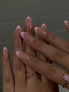 24 piezas de tips de uñas falsas con forma de almendra, estilo francés, con diseño de moda rosado y cobertura completa con 1 pieza de gel transparente y 1 lima de uñas. Adecuado para la vida diaria y fiestas de mujeres y niñas. Suministros para uñas de presión. Rosa     Color combinado,Plantas Uñas de Color   Nail,Hand & Foot Care, size features are:Bust: ,Length: ,Sleeve Length: Pink Tip Nails Almond, Pink Fashion Design, Almond Nails Pink, Paznokcie Hello Kitty, Kutek Disney, Nagel Tips, Summery Nails, Girly Acrylic Nails, Basic Nails