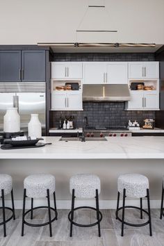 Walk-in kitchen pantry for storage organization. Craftsman Farmhouse Exterior, Blue Siding, Pantry Inspiration, Transitional Exterior, Wood Beam Ceiling, The Home Edit, Modern Farmhouse Exterior, Kitchen Design Trends, Farmhouse Exterior