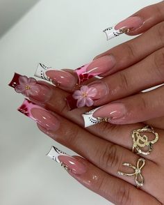 𝙳𝙰𝚁𝙸𝙰𝙽𝙰 ♡ 𝙱𝙰𝚈 𝙰𝚁𝙴𝙰 𝙽𝙰𝙸𝙻 𝚃𝙴𝙲𝙷 on Instagram: "💋❤️💕" Simple But Pretty Nails, Nails Design 2024, Medium Nail Designs, Acrylic Nails Ideas, Hawaii Nails, Freestyle Nails, Bow Nail Designs, Girly Nails, Nails Birthday