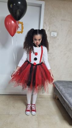 IT , Scary clown ' Costume Clown Homemade Costume, Scary Clown Make Up For Kids, It Clown Makeup Kids, Clown Costume Ideas Simple, Halloween Makeup For Girls Kids, Girls Scary Clown Costume Diy, Diy Creepy Clown Costume For Women, Diy Halloween Costumes Clown, Scary Clown Kids Costume