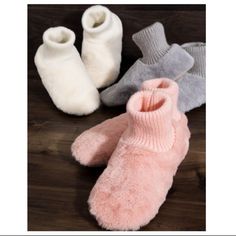 Faux Fur Slupper Boot Sock With Cushioned Non Slip Sole And Metallic Ribbed Opening. 100% Polyester. Gray S/M Fits Sz 6/7 Pink L/Xl Fits Sz 8/10 Ivory L/Xl Fits Sz 8/10 #0744 Ugg Mittens, Slippers Socks, Faux Fur Slippers, Fur Slippers, Slipper Socks, Boot Socks, Slipper Boots, Dream Wardrobe, Faux Fur