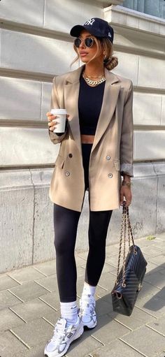 Look Legging, New Balance Outfit, Neue Outfits, Elegante Casual, Looks Street Style, Athleisure Fashion, Athleisure Outfits, Sporty Outfits