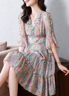 Silk Dress Summer, Elegant Summer Dresses, Print Silk Dress, Modest Dresses Casual, Designer Dresses Casual, Patchwork Print, Silk Print Dress, Couple Photoshoot, Comfortable Room