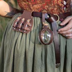 Potion Bottle Holder Easy Diy Medieval Costume, Belt Potion Holder, Ren Faire Mage, Potions Belt, Ren Faire Jewelry, Herbalist Outfit, Foraging Outfit, Ren Faire Belt, Fantasycore Outfits