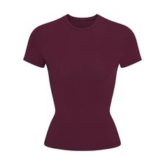 Skims Tee Shirt, Bday Wishlist Ideas, Occasional Outfits, 2025 Wishlist, Fitted T Shirt, Pilates Clothes, Xmas Wishlist, Jersey Pants, Stitching Details