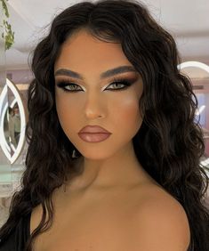 Black And Beige Makeup, Eyeshadow For Photoshoot, 15 Birthday Makeup, Sultry Makeup For Hooded Eyes, Seductive Eyes Makeup, Prom Makeup For Brown Eyes White Dress, Black Eyeshadow Looks Prom, Baddie Makeup Hooded Eyes, Soft Prom Makeup Natural