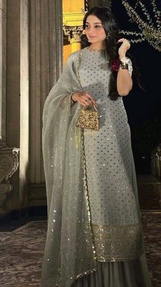 Simple Desi Wedding Outfit, Simple Wedding Dress Pakistani Style, Simple Wedding Dresses Pakistani, Wedding Formals Pakistani, Simple Desi Outfit, Shaadi Dresses Pakistani, Bridal Outfits Wedding Pakistani, Pakistan Dresses Design Simple, Simple Pakistani Dresses Wedding