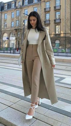 Mode Editorials, Fest Outfits, Outfit Chic, Business Outfits Women, Classy Work Outfits, Stylish Work Outfits, Looks Chic, 가을 패션, Work Outfits Women