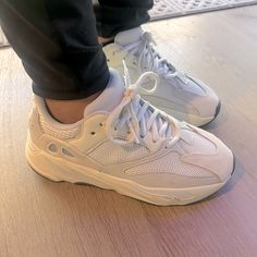 100% Authentic Yeezy Boost 700 Size 6 Fits 6.5-7 In The 350’s I’m A 6.5 In Great Condition Soles Are Slightly Dirty But Will Clean Before Shipping The Color Way Is Analog Which Is A Pretty Off White Greyish Yeezy 700 Salt, Yeezy Womens, White Yeezy 350, Yeezy Cream White, Yeezy Boost 700 Analog, Yeezy Sply 350, Yeezy 700, Yeezy Shoes, Yeezy Boost