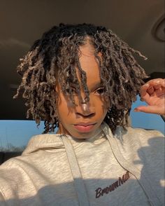 Locs Haircut For Women, Stater Locs Black Women, Locs Twist Out, Ear Length Locs, Locs No Middle Part, 140 Locs, Loc Mullets, Locs On Women, Locs Short Hair