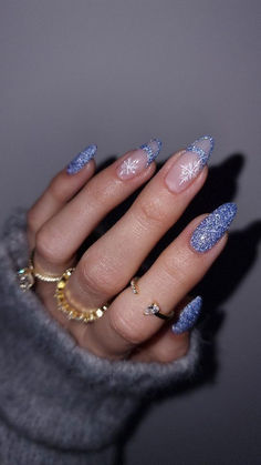 Follow for more interesting Pins!<3 Transform your nails into a winter wonderland with our enchanting Christmas nail paint styles! Embrace the cozy elegance of the season with rich jewel tones, shimmering metallic, and festive patterns that capture the magic of falling snowflakes. Our collection has the perfect shades to make your nails the highlight of any holiday gathering. #winternails #christmasnails #ladiesfashion #nailpaintstyles #nails #nailpaints #christmas Dream Nails, Holiday Nails