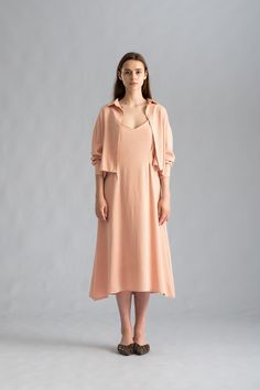 The Monica Casual Blossom Long Sleeves Dress Set features a classic, laid-back design perfect for any occasion. Made with high-quality woven fabric, this dress set is comfortable and versatile, making it ideal for leisure, home, or vacation wear. It also includes collared buttons and adjustable straps to ensure a perfect fit for all body types. Elevate your wardrobe with this must-have dress set! ᴄᴏᴍᴘᴏꜱɪᴛɪᴏɴ85% cotton and 15% linen ꜱɪᴢᴇ ᴀɴᴅ ꜰɪᴛFit Type: ShiftFabric Stretch: No Stretch Feminine Long-sleeved Shirt Dress For Summer, Feminine Viscose Midi Dress For Summer, Feminine Long Sleeve Shirt Dress For Summer, Feminine Long Sleeve Summer Shirt Dress, Collared Summer Vacation Dress, Solid Color Linen Summer Dress For Daywear, Collared Summer Dress For Vacation, Spring Solid Color Midi Loungewear Dress, Spring Solid Midi Dress For Loungewear