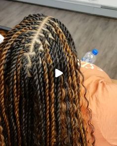 Twist Goddess Braids Hairstyles, Flat Twist Designs Natural Hair, Expression Twist Braids Hairstyles, Small Boho Senegalese Twist, Singliesel Twist Small, Boho Goddess Senegalese Twist, Color Twist Braids Black Women, Sengelese Twist Knotless, Seglanese Twist