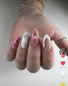 3d Nail Art Almond Nails, Short Almond Aura Nails, Aura Nails With 3d Design, Short Almond Nails Airbrush, Almond Nails Aura Design, Gold Gel Nails, Dope Nail Designs