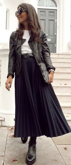 Winter Outfits With Pleated Skirts, Pleated Skirt Leather Jacket Outfit, Casual Midi Skirt Outfit Winter, Black Leather Jacket With Skirt, Long Black Pleated Skirt Outfit Winter, Black Pleated Skirt Fall Outfit, Leather Pleated Midi Skirt Outfit, Black Accordion Skirt Outfit, Pleated Skirt Midi Outfits