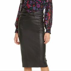 Veronica Beard Carlyn Leather Pencil Skirt Size 6. The Skirt Is In Like New Condition. Leather Pencil Skirt, Veronica Beard, Pencil Skirt, Womens Skirt, Like New, Pencil, Size 6, Skirt, Leather