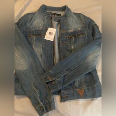 Nwt Guess Jean Jacket Size Small Super Cute Winter Outerwear With Zipper Closure In Medium Wash, Casual Blue Long Sleeve Biker Jacket, Fall Medium Wash Outerwear With Zipper Closure, Fall Medium Wash Outerwear With Zipper, Casual Blue Biker Jacket With Pockets, Ruffled Denim Jacket, Light Wash Denim Jacket, Womens Cropped Jeans, Oversized Jean Jacket