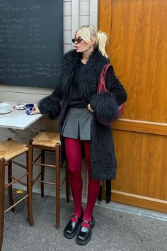 #WinterFashion
#CozyStyle
#SnowySeasonStyle
#WinterWardrobe
#ColdWeatherLooks
#ChillyChic
#WinterOOTD (Outfit of the Day)
#FrostyFits
#LayerUp
#StayWarmInStyle Red Tights Outfit, Rok Mini, Red Tights, Fashion 90s, Colored Tights, Berlin Fashion, 90's Fashion, Miniskirt Outfits