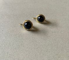 This pair of beautiful vintage earrings feature onyx set in vermeil (gold over sterling silver). They are 0.75" long. Philadelphia Pa, Circle Earrings, Sterling Silber, Vintage Earrings, Favorite Jewelry, Jewelry Earrings Dangle, Onyx, Etsy Earrings, Dangle Drop Earrings