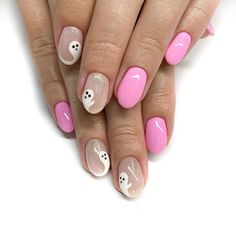 https://www.instagram.com/p/CU-HWJIA4lI/?utm_medium=share_sheet Nail Ideas Gel Pink, Ghost Pink Nails, Cute And Simple Halloween Nails, Pink Halloween Nail Designs Short, Halloween Nails Short Nails, Pink Halloween Nails Short, Pink Autumn Nails, October Nails Ideas, Pink Ghost Nails