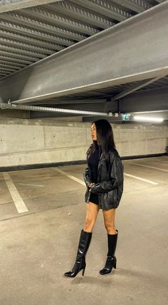 Long High Heel Boots Outfit, Cute Winter Outfits Night Out, Boot Inspo Outfit, Night Out Boots Outfit, Date Night Boots, Classy Winter Going Out Outfits, Black High Boots Outfit Fall, Long Boot Heels Outfits, Black Boots Outfit Going Out