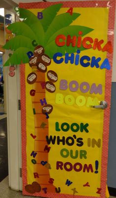 a bulletin board with the words chicka chicka boom book look who's in our room