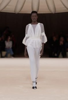 Spring-Summer 2024 Haute Couture Show - Looks | CHANEL