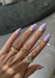 Trendy Nail Colors 2024 Summer, Summer 2024 Nails Ideas, Trendy Nails Ideas 2024 Spring, Purple And Silver Nails, Purple Chrome Nails, Light Purple Nails, Purple Nail Art, Lilac Nails, Milky Nails