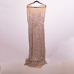 Jenny Packham Allover Gold Sequin Beaded Embellished Mesh Cocktail Party Dress Pristine Condition. No Rips, Tears, Stains Or Discolorations. Uk 16 Equates To Us 12. Measured Flat- Underarm: 19in Across Waist: 21in Top To Bottom: 60in [Rondenet] Wedding Sequin Dress With Contrast Sequin, Maxi Length, 1920s Sleeveless Sequin Dress, Bohemian Floor-length Sequined Maxi Dress, Jenny Packham Sequin Dress, Art Deco Sequin Sleeveless Dress, Jenny Packham Dresses, Gold Sequin, Jenny Packham, Cocktail Party Dress