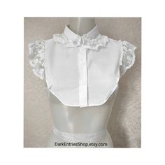 Gothic style bib of white poplin with round collar and frill of white lace with skulls. Finished with beaded embroidery. Organza ribbon. TG U White Detachable Fitted Collar, White Fitted Detachable Collar, White Fitted Peter Pan Collar, Elegant Fitted Lace Collar, White Lace Peter Pan Collar, Elegant White Lace Collar, Embroidery Organza, Womens Blouses, Organza Ribbon