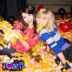 Icarly Carly, Icarly Cast, Old Nickelodeon Shows, Old Kids Shows, Victorious Cast, Nickelodeon Shows