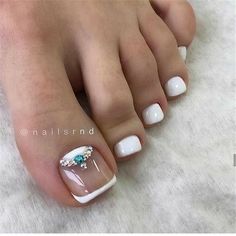 White Toe Nails Ideas With Design, French Toe Nail Designs, White Toe Nails Ideas, Spring Toe Nails, Summer Toenails, French Toe Nails, French Pedicure Designs, White Pedicure