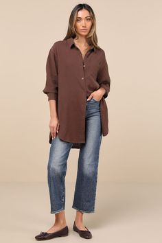 Everyone can totally tell how stylish you're looking today with the Lulus Easy To See Dark Brown Oversized Button-Up Top! Lightweight, crinkly woven cotton fabric forms a collared neckline and long sleeves with drop shoulders and button cuffs. The oversized, button-up bodice has a single patch pocket at the chest and ends at a notched rounded hem. Fit: This garment fits true to size. Length: Size medium measures 33" from shoulder to hem. Bust: Great for any cup size. Waist: Not Fitted - comforta Oversized Fall Blouse With Placket, Effortless Fall Blouse With Button Closure, Effortless Long Sleeve Cotton Blouse, Oversized Placket Blouse For Fall, Oversized Blouse With Placket For Fall, Effortless Blouse With Button Closure For Fall, Fall Cotton Blouse With Placket, Cotton Blouse With Placket For Fall, Oversized Brown Collared Blouse