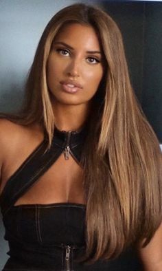 Dark Skin Blonde Hair, Crown Affair, Hello Hair, Honey Brown Hair, Brown Hair Looks, Brown Hair Inspo, Honey Blonde Highlights, Hair 2024, The Royals