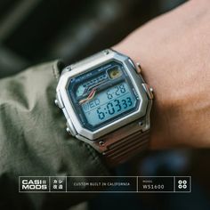 Back To The Future Delorean, Casio Vintage, Mens Watch Brands, Trendy Watches, Retro Gadgets, Gold Watch Men