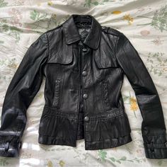 Size: X-Small Lightly Worn Mcu Clothes, Leather Jacket Women, Fall Inspo, Leather Jackets Women, Jacket Women, Resident Evil, Soft Leather, Mood Board, Jackets & Coats