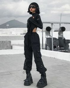 Fashion Pieces Aesthetic, Tech Where Outfits, Casual Tech Outfits Women, Futuristic Streetwear Fashion, Cyberpunk Fantasy Outfit, Biker Core Fashion, Black Harness Outfit, Cybercore Aesthetic Outfits, Mafia Girl Outfits