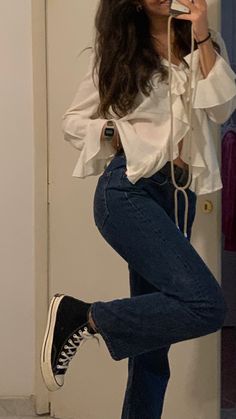 Vintage outfit: y2k top, Chuck Taylor 70, Levi’s 501 Creative Freedom, Fashion Mistakes, Basic Outfits, Classy Women, Casual Style Outfits, Teen Fashion Outfits, Looks Vintage