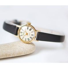 Minimalist Watch Women, Elegant Watch, Vintage Watches Women, Small Lady, Style Aesthetic, Classic Watches, Watches Women Fashion, Mechanical Movement