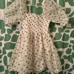 Nwt Size Medium Athena Nap Dress In The Organza Olive Jacquard Floral. Runs A Little Tight In The Smocking, Would Be Good For Someone In Between A S/M Nap Dress Or Whose Street Size Is Medium. Cross Posted. Nap Dress, House On A Hill, House Dress, Smocking, Tights, Size Medium, Mini Dress, Womens Dresses, Floral