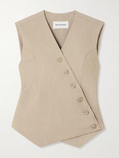 The Frankie Shop is a great source for cool, unfussy designs you'll want to wear for years to come. This 'Maesa' vest is tailored from canvas for a slightly loose fit and has an asymmetric front and darting for shape. The satin lining ensures smooth layering. Wardrobe Revamp, Canvas Vest, Best Leather Jackets, Summer Style Guide, The Frankie Shop, Flat Dress Shoes, Frankie Shop, Power Dressing, Layered Fashion