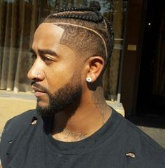 Omarion Masculine Braids, Curly Braided Hairstyles, Braided Man Bun, Braids Pictures, Black Men Haircuts, Top Knot Hairstyles, Taper Fade, Giada De Laurentiis