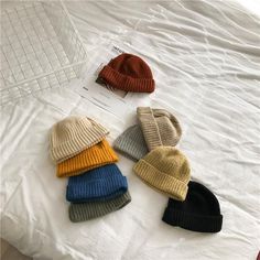 Tumblr Aesthetic Clothes, Beanie Outfit, Woolen Cap, Cute Beanies, Outfit Vintage, Hip Hop Hat, Tumblr Outfits, Crochet Beanie, Turn Up