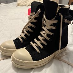 Rick Owen Drkshdw Ramones Size 39 1/2 Worn Once Rick Owens Street Style, Rick Owens Shoes, Archive Fashion, Rick Owens Drkshdw, Dream Style, Ramones, Rick Owens, Mens Shoes Sneakers, Limited Time