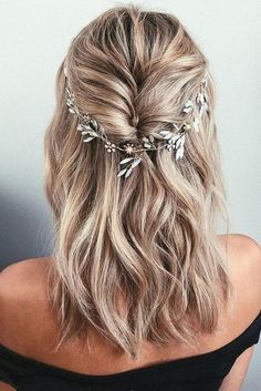 24 Medium Length Wedding Hairstyles for 2019 Glamour Bride, Opal Hair, Wedding Hairstyles Medium Length, Blond Balayage, Elegant Wedding Hair, Vlasové Trendy, Haircut Styles, Bridal Hair Vine, Bridal Hairstyles