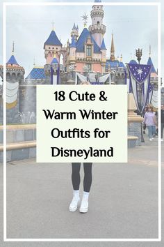 Get ready to sleigh your Disneyland visit with these simple, cute, and aesthetic winter outfit ideas that will keep you cozy while looking stylish in the happiest place on earth! Click here for some magical fashion inspiration. Cute Theme Park Outfits Winter, Disneyland Outfits Winter Casual, Disney In The Winter Outfit, Disney Park Winter Outfit, Disneyland Attire For Women, Cold Weather Theme Park Outfit, Christmas Theme Park Outfit, Christmas In The Park Outfit, Comfy Disneyland Outfits Fall