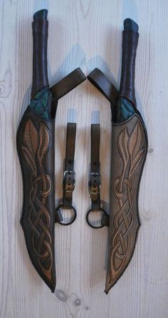 Leather Armor, Gothic Steampunk, Cool Knives, Knife Sheath, High Fantasy, Arte Fantasy, Leather Projects, Larp, Blacksmithing